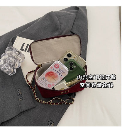2025 Light Luxury Designer Retro Box Bag Female Korean Version of The Texture One-shoulder Messenger Mini Earphone Lipstick Bag
