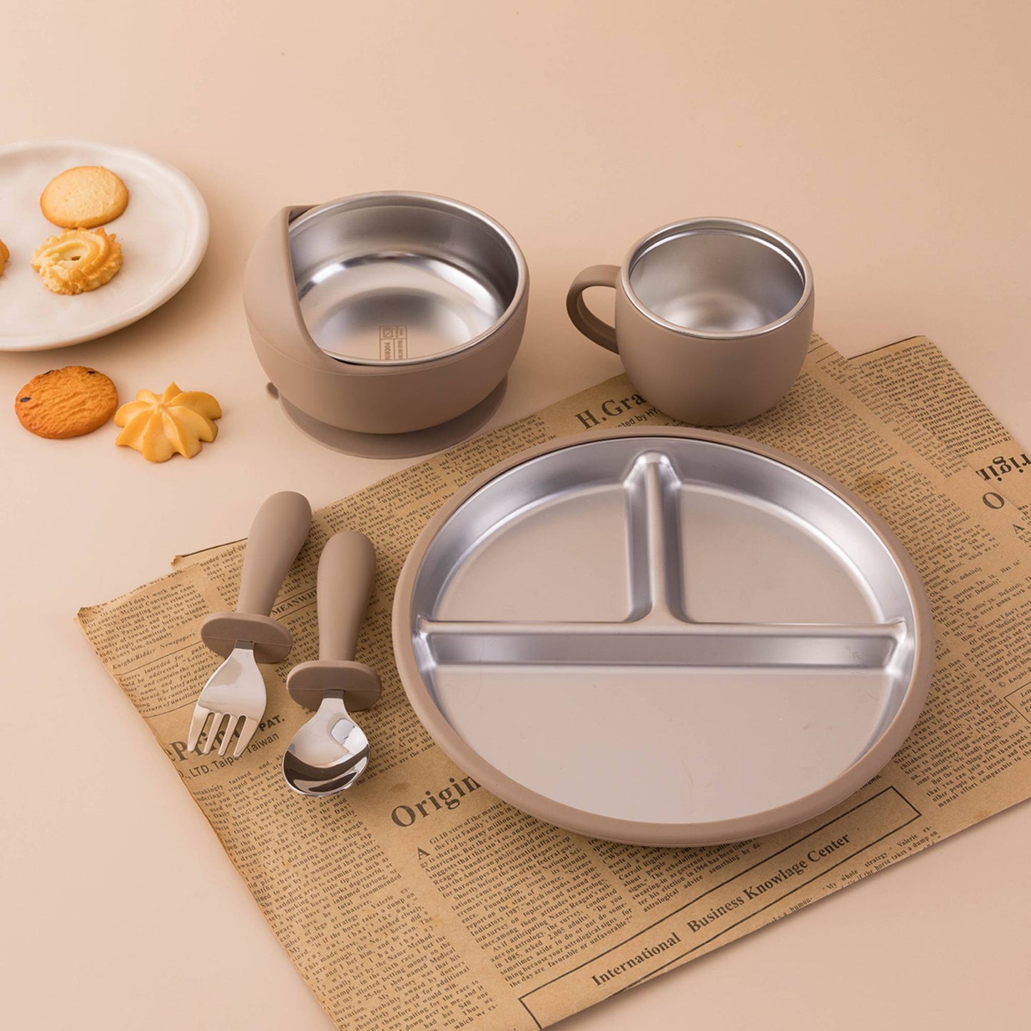 5PCS Stainless Steel Dishes Plate Baby Feeding Set With Detachable Silicone Sucker Bowl BPA Free Infant Fork Spoon Cup Gifts