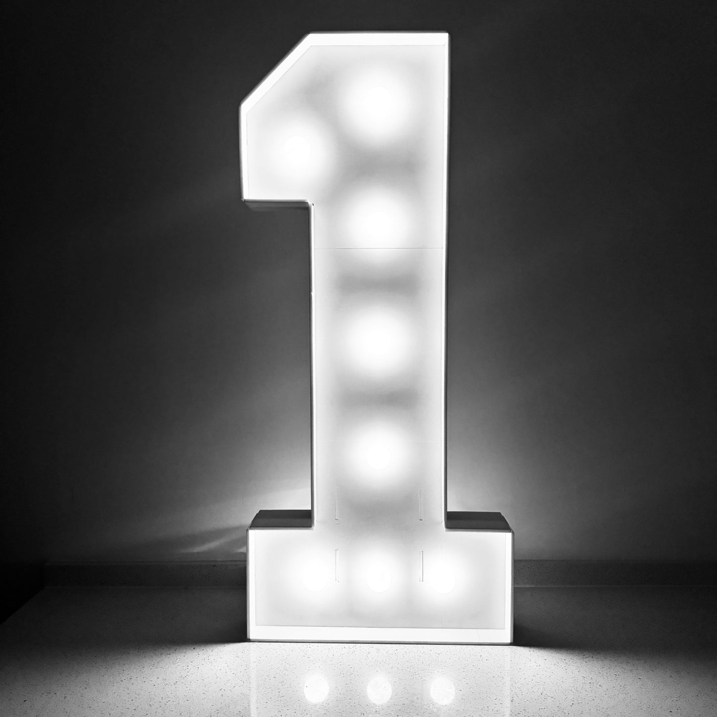 1/2 Pc 73cm/28.7inch Light Up Digital Marquee Frame White Lights KT Board Number 0-9 KT Board With Bracket Party Decorative