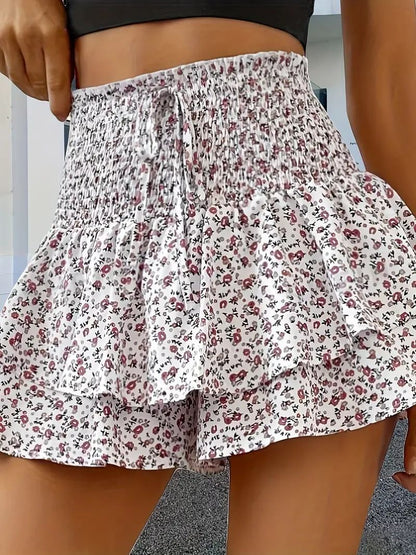 Spring and summer new small floral fashion women's shorts with a drape effect, versatile casual skirt pants.