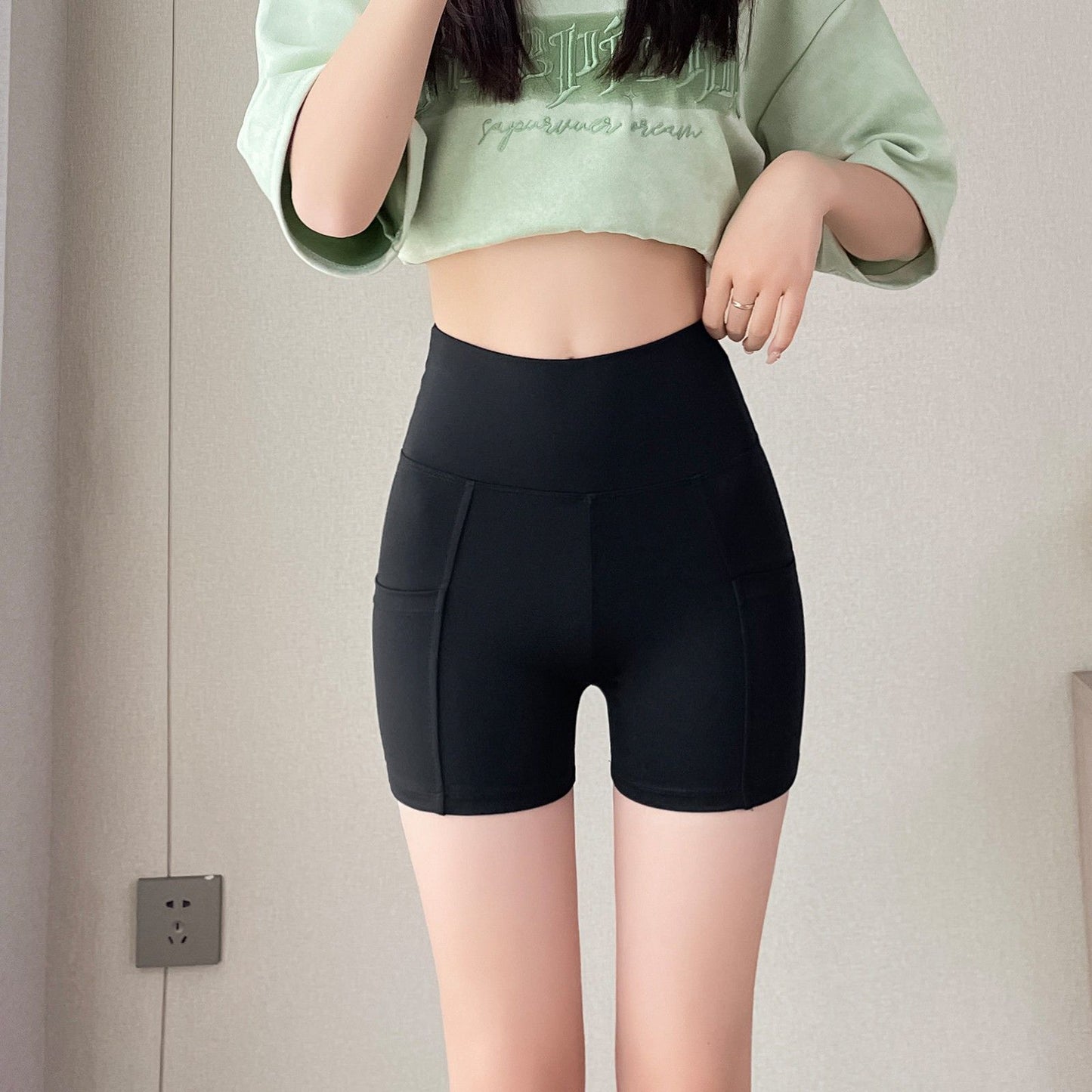 Women Sports Short Yoga Shorts High Waist Breathable Soft Fitness Tight Women Yoga Legging Shorts Cycling Athletic Gym Shorts