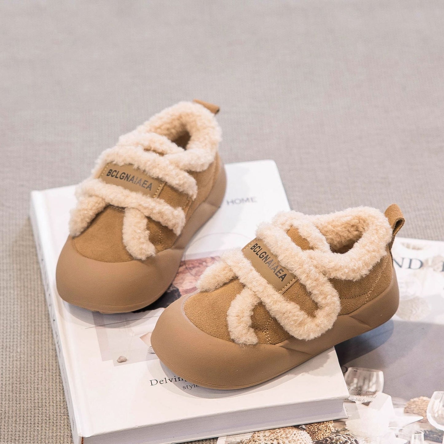 2025 Children's Cotton Shoes Winter New Style Thickened Warm and Comfortable Girls' Soft Bottom Fashion Retro Boys' Casual Shoes