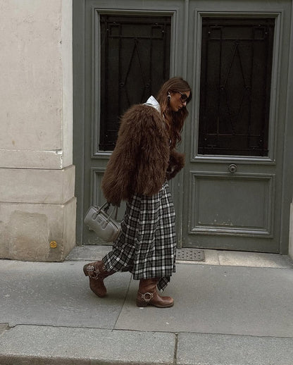 Solid Fashion Fake Fur Coat Women Chic Fluffy Warm Long Sleeve Loose Short Jacket Luxury 2025 Winter Lady Daily Street Outerwear