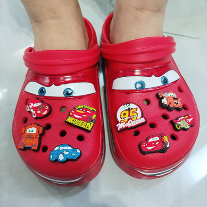 Desenho Animado Disney Pixar Relâmpago McQueen Chinelos Buraco Sólidos Impermeáveis Chinelos Ajustáveis Sandálias para Exterior Respiráveis Sapatos de EVA Presente