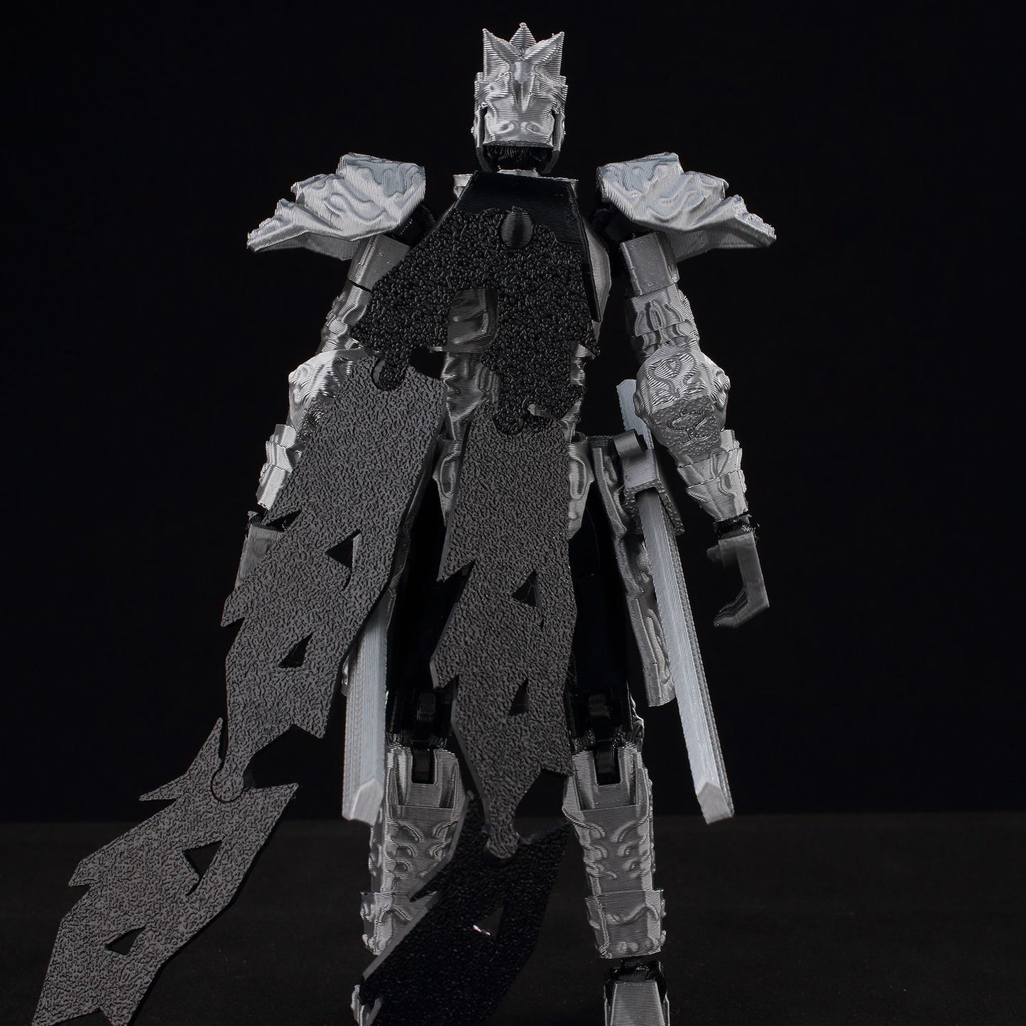 ?9L3D Lucky13 Cavaleiro Armadura Prateada Boneco Articulado Dummy13 com Arma Tripla T13 Brinquedo Colecionável Articulado Impresso em 3D Titan13?