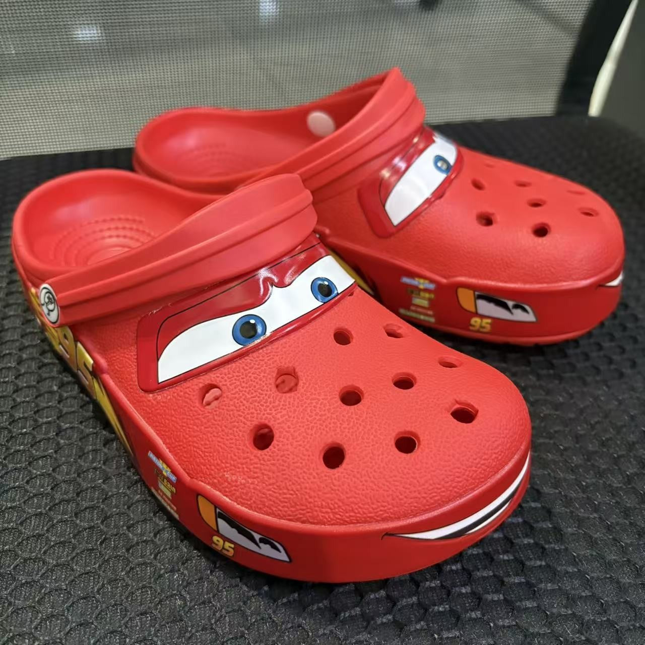 Chinelo Sólido de Desenho Animado Hot Anime Disney McQueens Pixar Impermeável Sandálias Casuais Respiráveis Sapatos Eva com Tira no Tornozelo Presentes