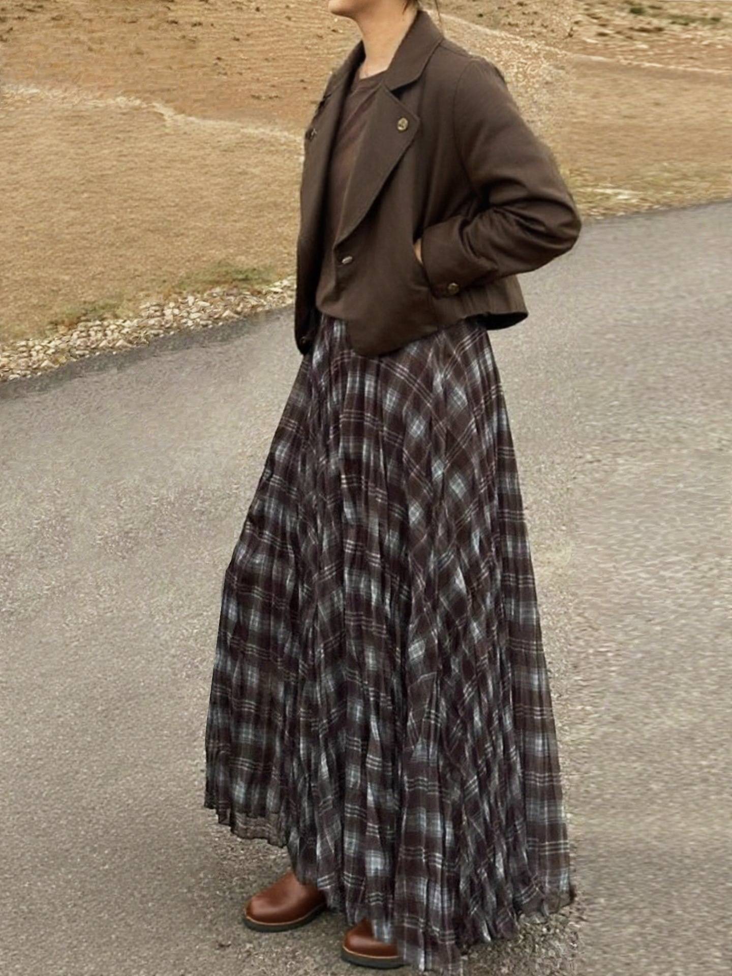 Mesh splicing color blocking plaid midi skirt for women in autumn 2025, new high waisted drape pleated loose umbrella skirt