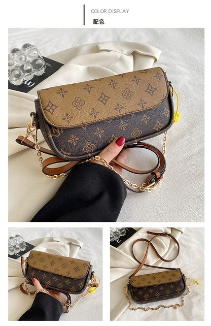Fashionable retro printed small square bag; versatile single shoulder bag; crossbody bag under the arm.