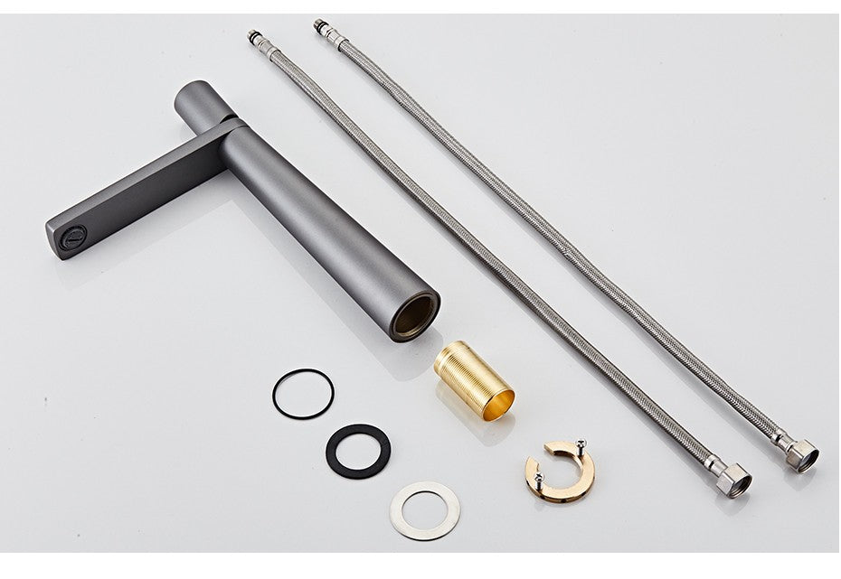 Basin Faucet Brass Bathroom Faucet Mixer Tap Black/Chrome Wash basin Faucet Single Handle Hot and Cold Lavotory Faucet  855921