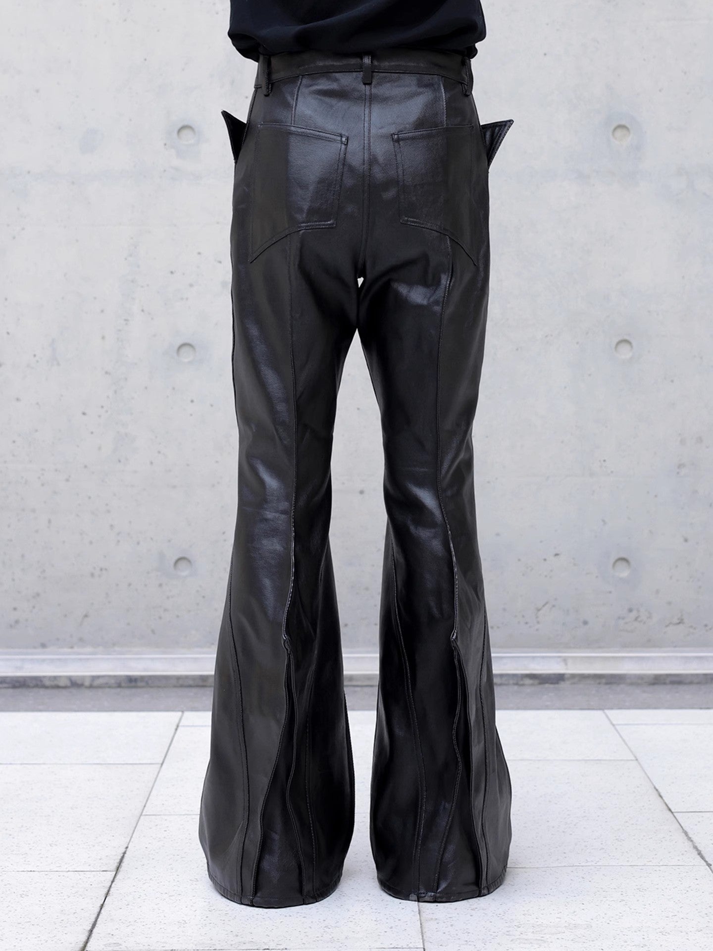 Mauroicardi Autumn Long Black Waterproof Hard Pu Leather Flare Pants Men Cool Luxury Designer Clothes Streetwear Runway Fashion