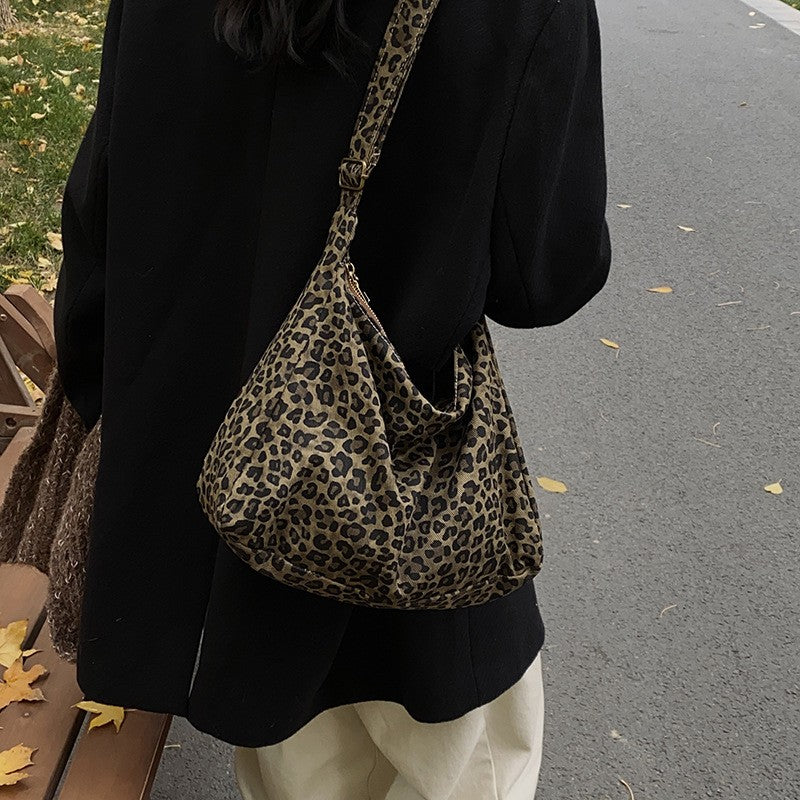 Trendy Casual Soft Textile Women's Shoulder Bag Large Capacity Leopard Print Female Retro Crossbody Bag For Commute Outings