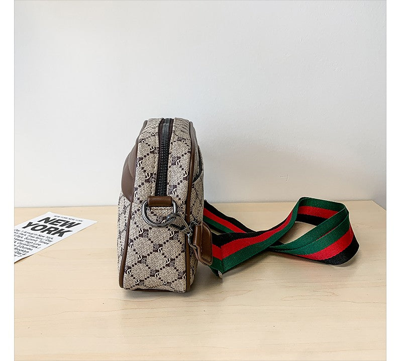 Casual Lightweight Sling Bag with Color Block Strap for Men PU Leather Messenger Bag Trend Wide Strap Crossbody Bags Designer