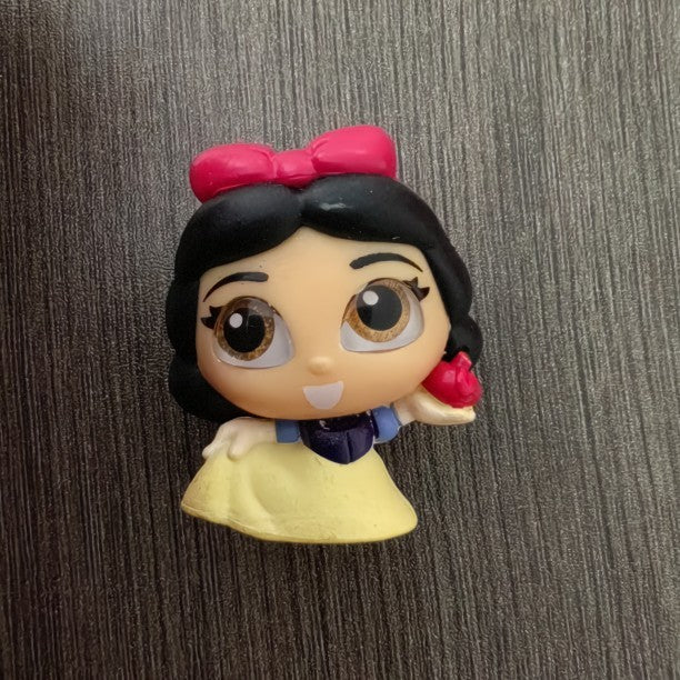 Genuine Disney Doorables Cartoon Figures Kawaii Mickey Mouse Princesa Anna Elsa Boneca de Olhos Grandes de Vidro Série Modelo Brinquedos Presentes Infantis