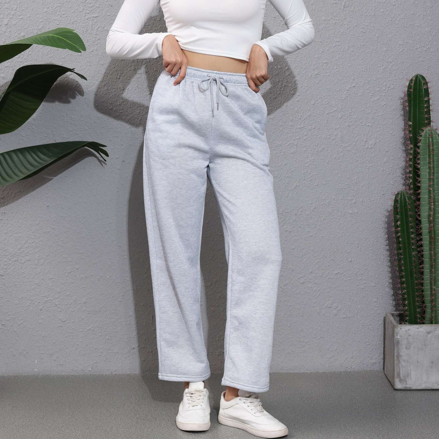Women’s Fleece Lined Sweatpants Wide Straight Leg Pants Bottom Winter Warm Pants Daily Casual Jogger Sweatpants Sports Trousers