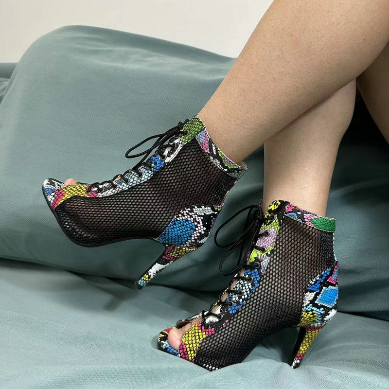 Novas Sandálias Femininas de Salto Alto Sexy Vazadas em Tela Tendência da Moda Verão Conforto Peep Toe Botas Stilettos Jazz Dance Tamanhos Grandes