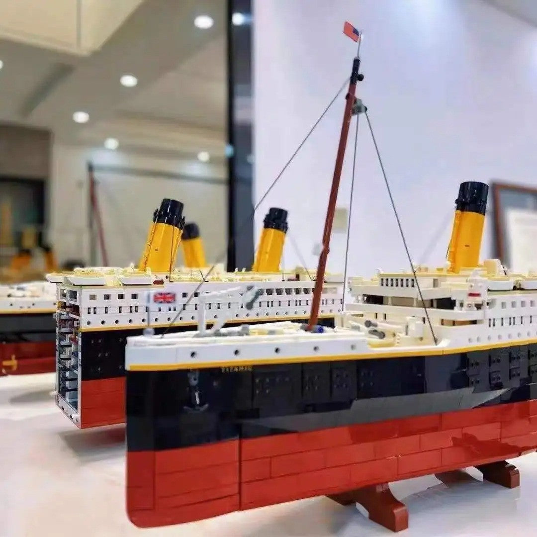 Compatível com 10294 Titanic Grande Navio de Cruzeiro a Vapor Decoração de Casa Montagem 9090 Peças Modelo Para Crianças Brinquedos Presentes