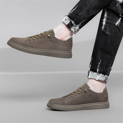 Novo sapato masculino casual de camurça com cadarço, respirável e confortável para caminhada, antiderrapante e resistente ao desgaste, sapatos baixos