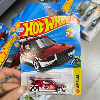 Original Hot Wheels 2026 B 1/64 Mainline Series Case Mclaren Bugatti Porsche Ferrari Collectible Car Toy Diecast Vehicle C4982