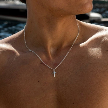 Colar Minimalista Masculino com Pingente de Cruz Presente Perfeito para Namorado Joia da Moda Estilosa