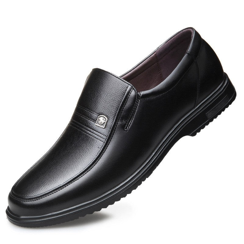 Sapatos Sociais Masculinos de Couro Marca de Luxo 2025 Mocassins Masculinos Sapatos de Vestir Respiráveis Slip-on Sapatos de Condução Pretos Tamanhos Grandes 38-46