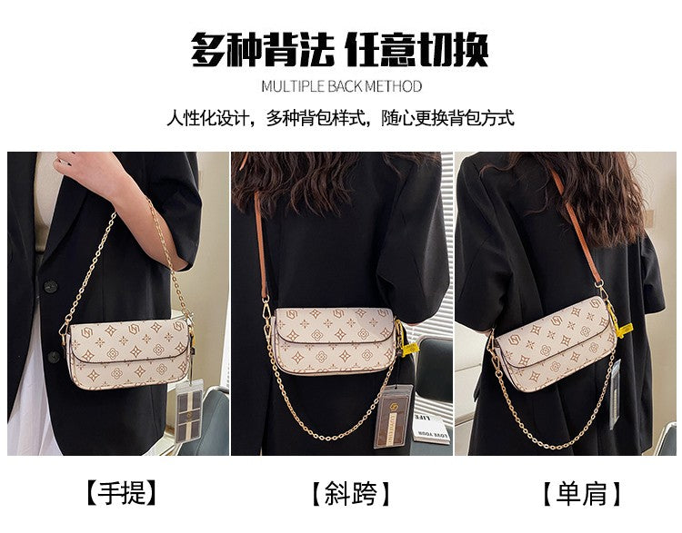 Fashionable retro printed small square bag; versatile single shoulder bag; crossbody bag under the arm.