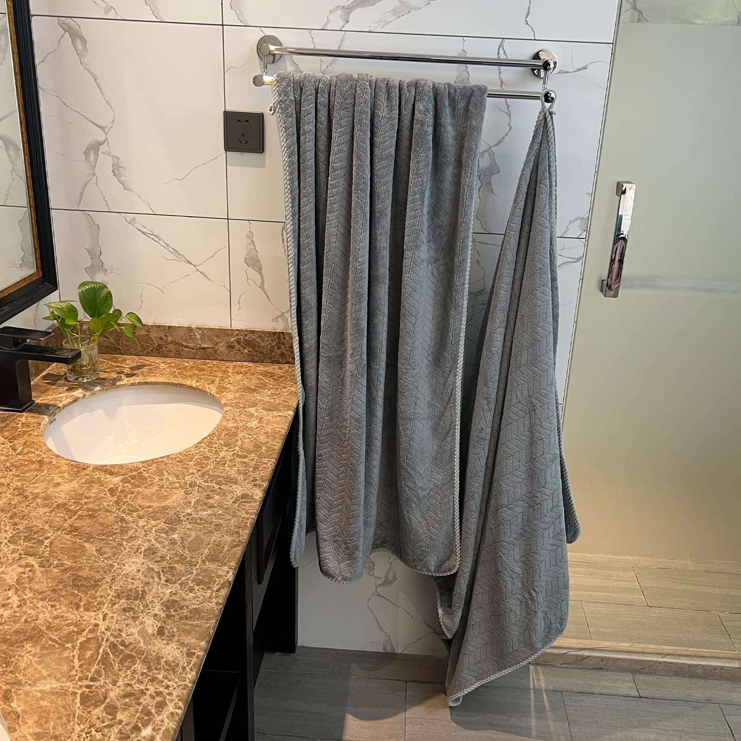 Bath Towels for Bathroom, Bath Sheets, Plush, Extra Large, Super Soft, Highly Absorbent Microfiber, 27x55 Inch