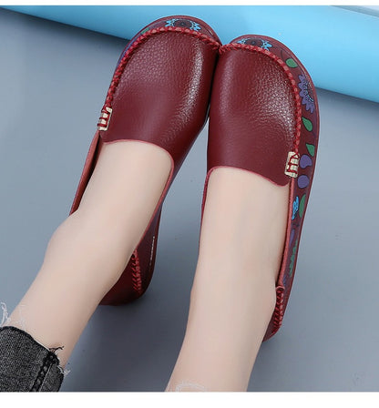 New Moccasins Women Flats Spring Female Leather Loafers Slip on Ballerina Women Casual Shoes Zapatos Mujer Plus Size 35-46
