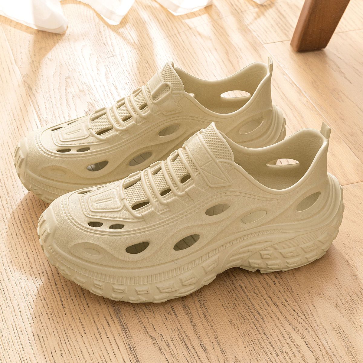 Men's Summer Clogs, Beach Shoes, Non-Slip, Anti-Odor, Baotou Women's Sports and Leisure Driving Sandals, Men's Outdoor River Tracing Shoes, Men's