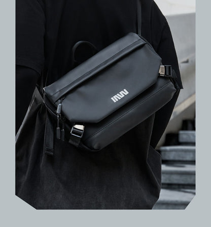 Septwolves Lightweight Men Shoulder Bag Leather Travel Messenger Bag 9.7-Inch Ipad Compartment Comfortable Widened Shoulder Pads