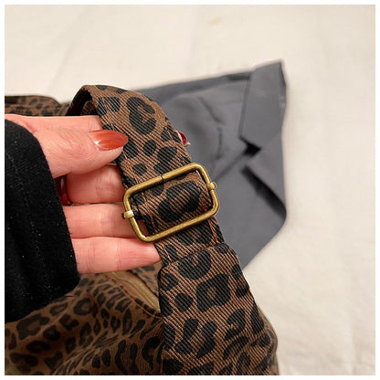 Trendy Casual Soft Textile Women's Shoulder Bag Large Capacity Leopard Print Female Retro Crossbody Bag For Commute Outings