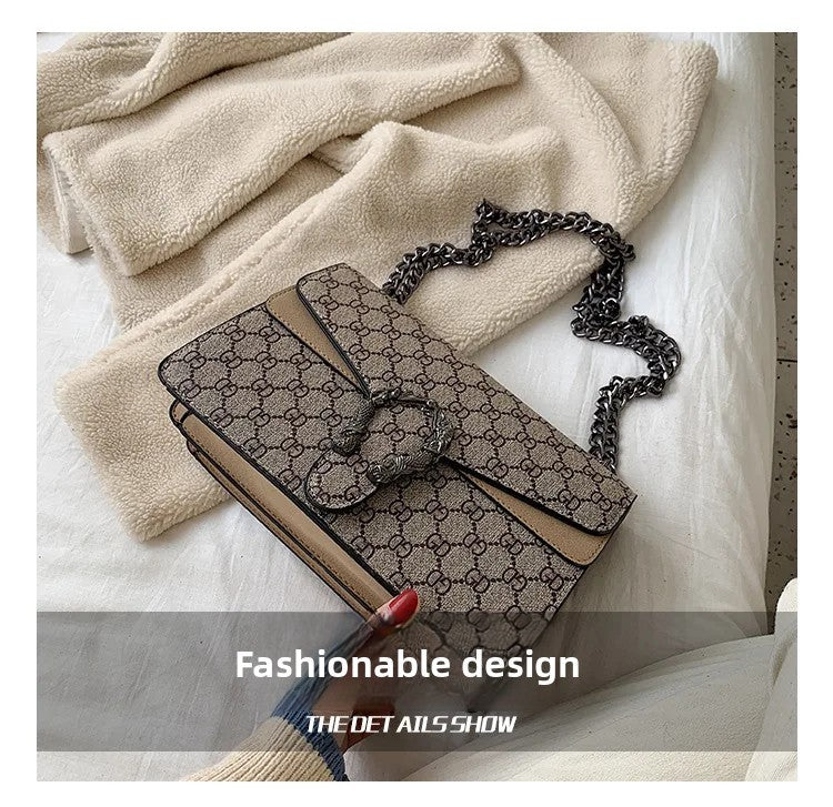 Women Stylish Retro Print Shoulder Crossbody Bag Fashionable Chain Underarm Purse Medium Hardness Polyester Lining