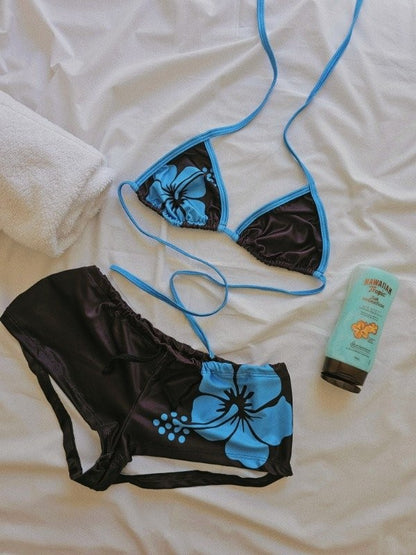 2025 New Chic Split Bathing Suit Y2k Vintage Flower Pattern Bikini Set Swimsuit Women Halter Triangle Lace Up Shorts Sexy Bikini