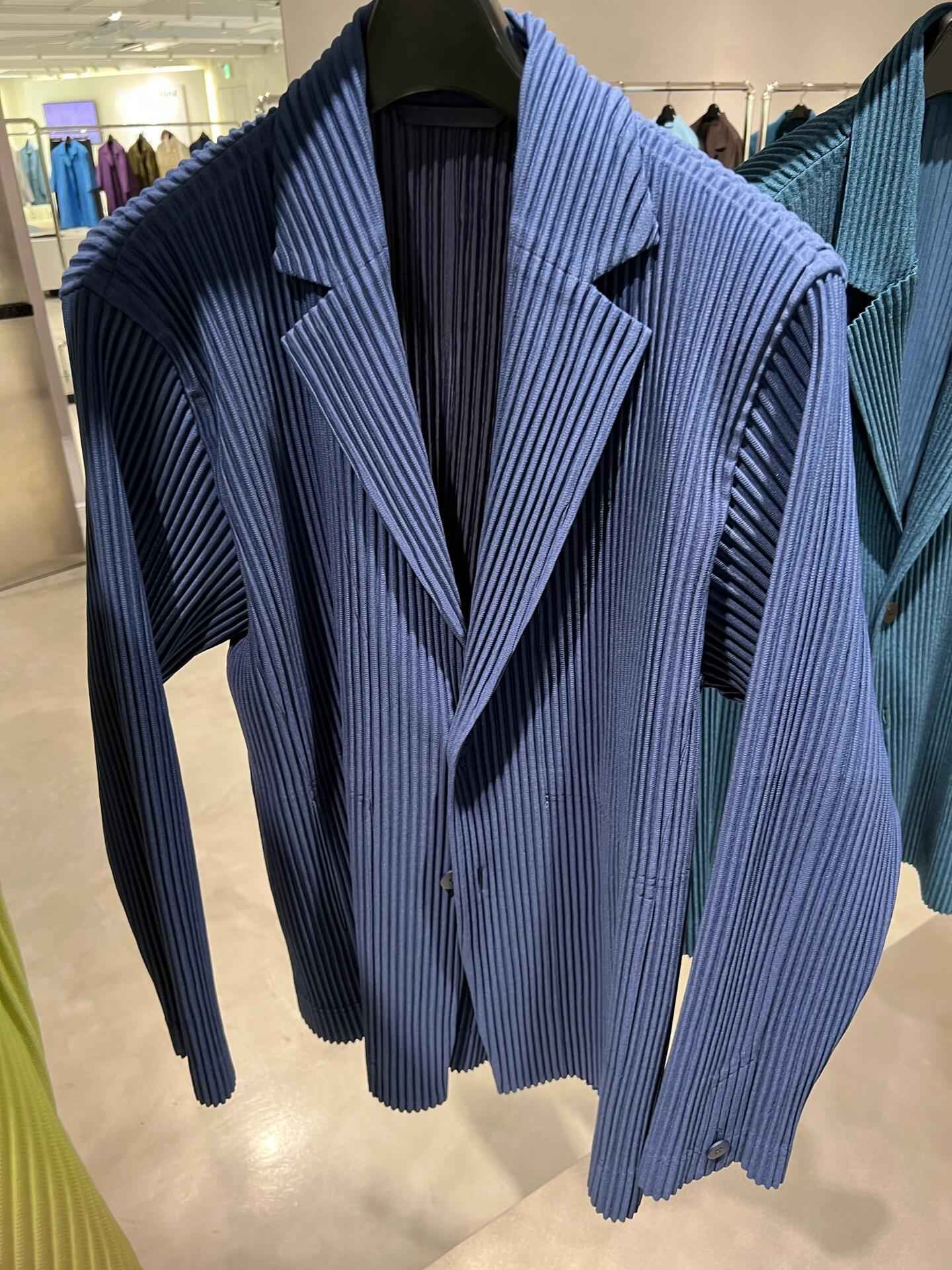 Miyake New 2025 Spring Suit Long Sleeve Pleated Pleated Men's Jacket Lapel Pleated Solid Color Fashion Loose Plisse Casual Top