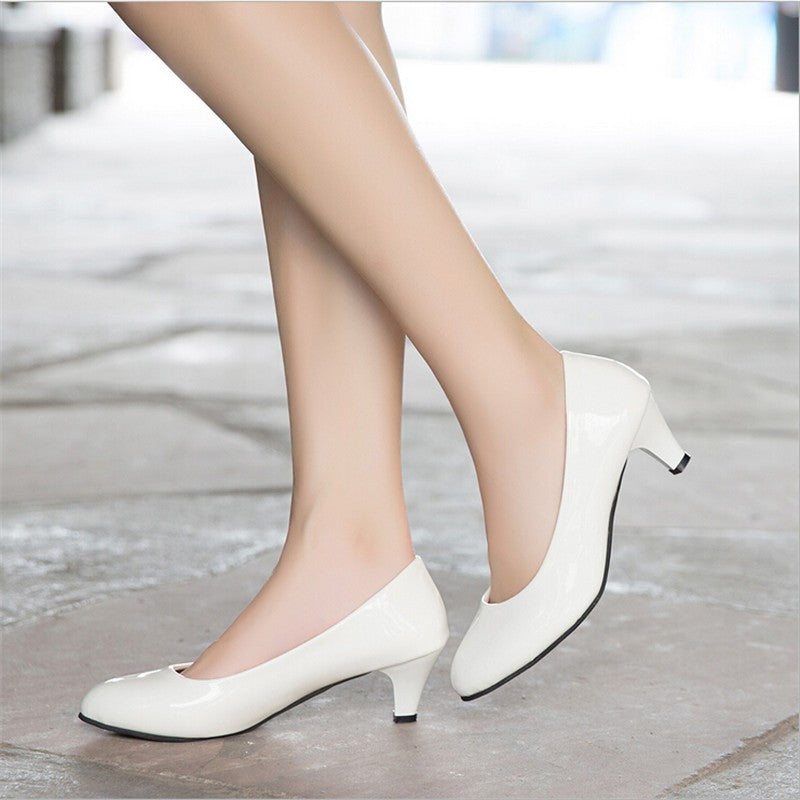 Sapatos Femininos Scarpin Salto Médio Nude Sexy Salto Alto Sapatos de Casamento Feminino Sapatos de Trabalho de Escritório Scarpin Branco Sapatos de Festa