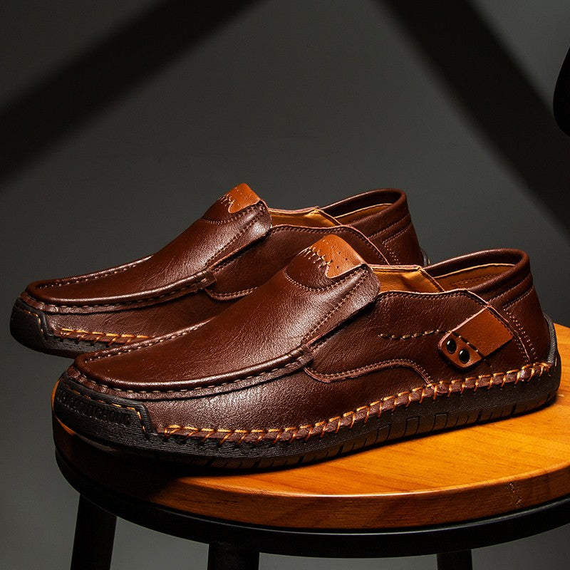 Novos Sapatos Masculinos de Couro Feitos à Mão Casuais Confortáveis Mocassins Masculinos de Couro Slip On Sapatilhas Masculinas Venda Quente Calçados para Caminhada ao Ar Livre