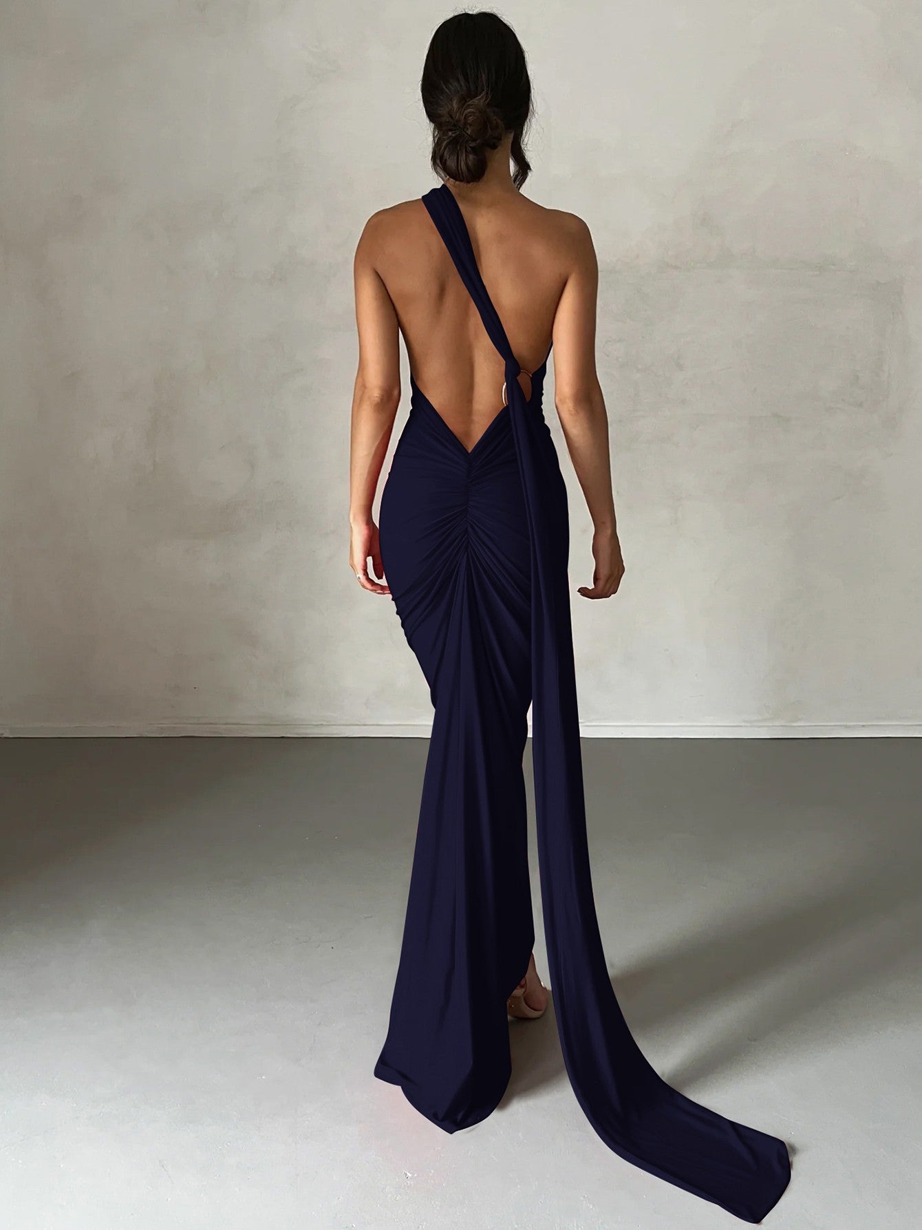 Hugcitar One Shoulder Backless Adjustable Scarf Loop Ruched Sexy Maxi Dress Wome