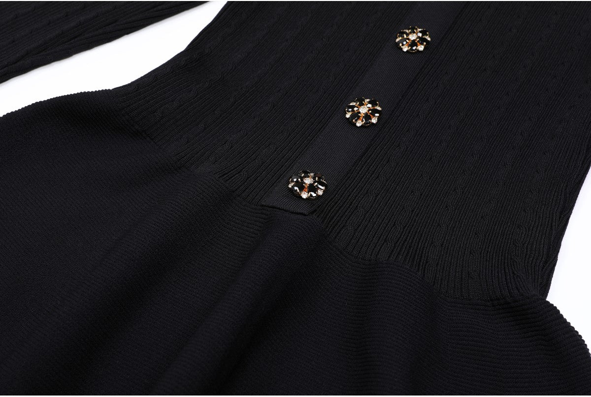 High Quality Spring And Autumn New Fashion Knitted Heavy Industry Pearl Slim Fit And Slimming Round Neck Long Sleeved Dress