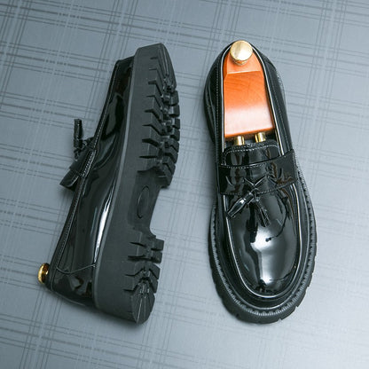 Handmade Fashion Men Tassel Loafers Thick Soled Leather Gentleman Fashion Slip-on Shoes Men’s Business Dating Formal Party Shoes