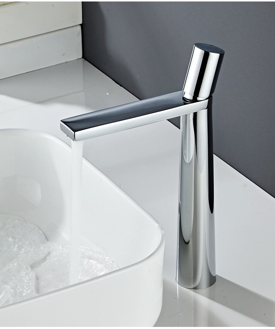 Basin Faucet Brass Bathroom Faucet Mixer Tap Black/Chrome Wash basin Faucet Single Handle Hot and Cold Lavotory Faucet  855921