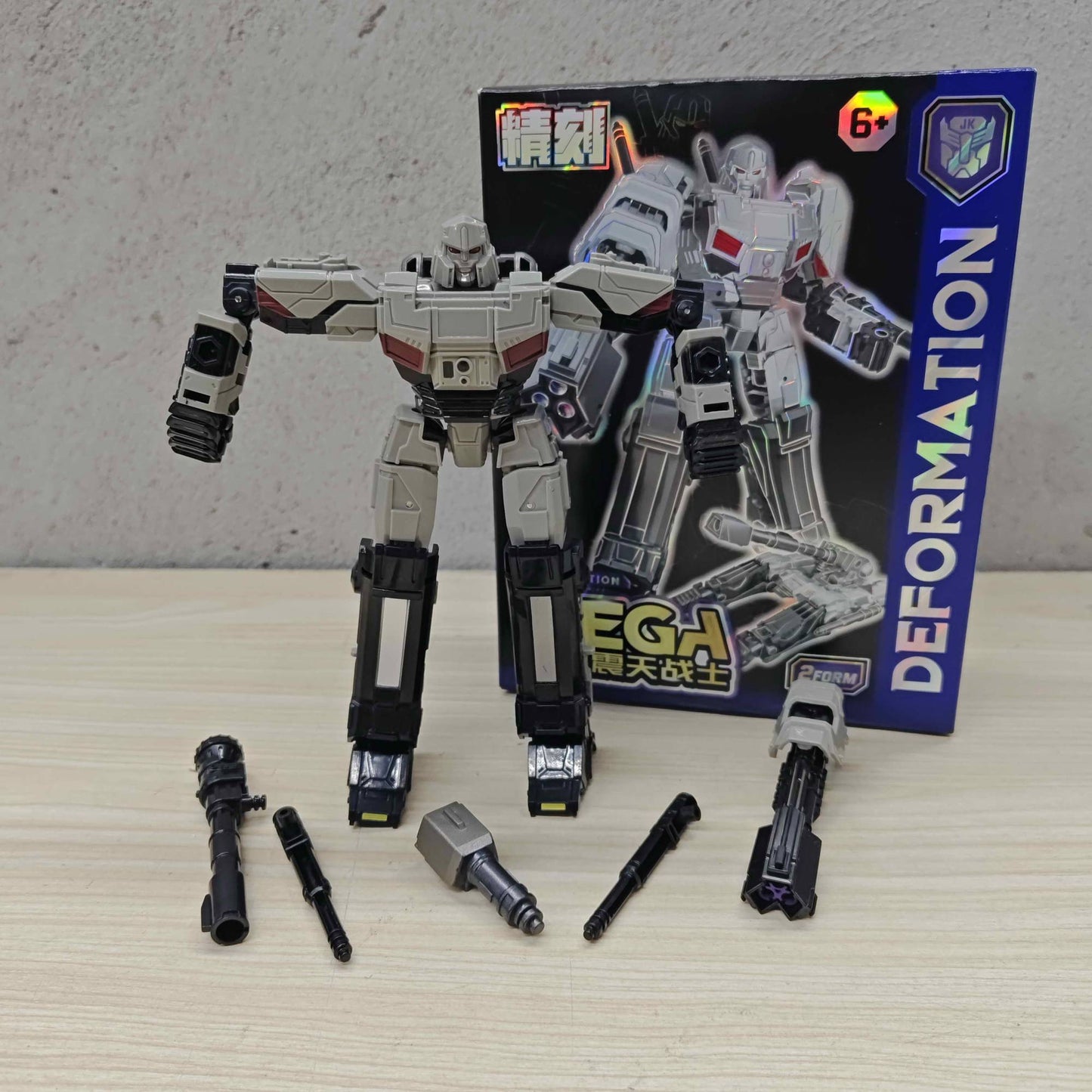 EM ESTOQUE JINGKE JK09 JK10 JK13 Transformação 18cm Brinquedo Infantil de Presente