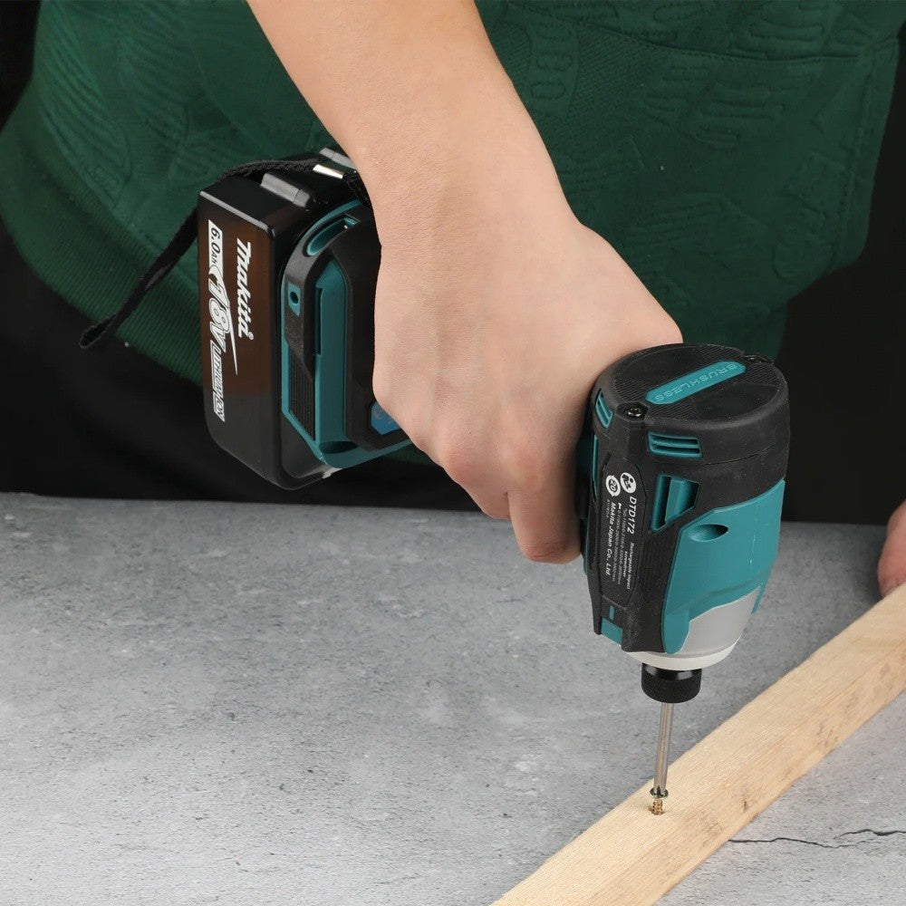 Parafusadeira de Impacto Sem Fio Makita DTD172 LXT BL com Motor Brushless 18V Furadeira Elétrica para Madeira, Parafuso, Modo T 180 N·M Ferramentas Elétricas