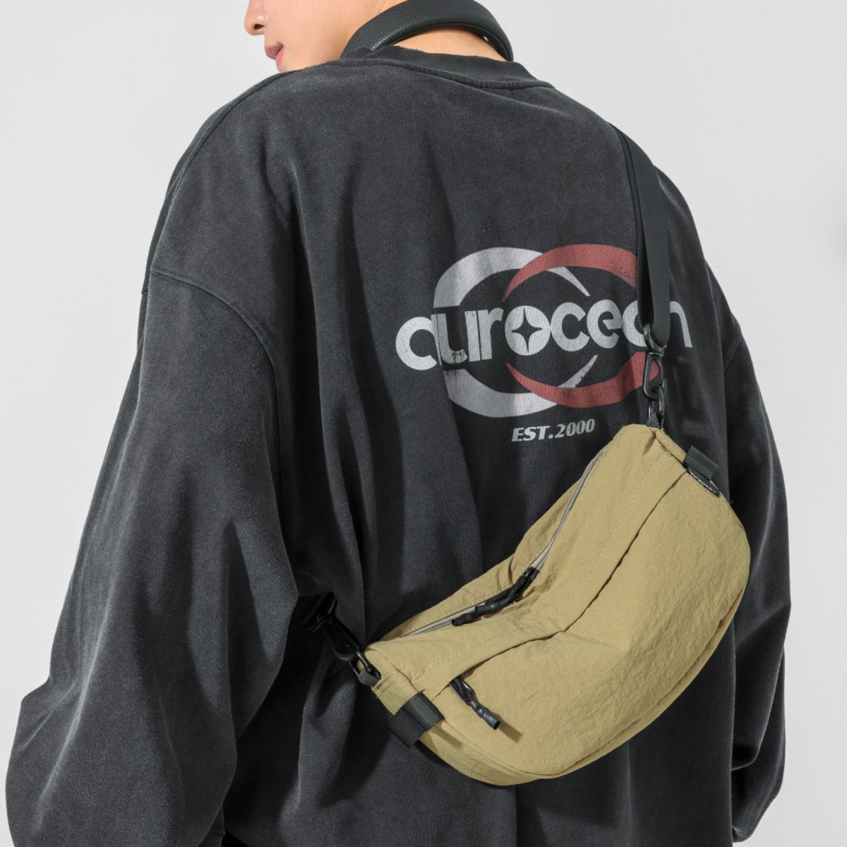 Japanese-Style Waterproof Lightweight Nylon Crossbody Bag, Lightweight Casual Multi-Pocket Unisex Phone Bag, Small Square Bag, Trendy for Hiking and Shopping