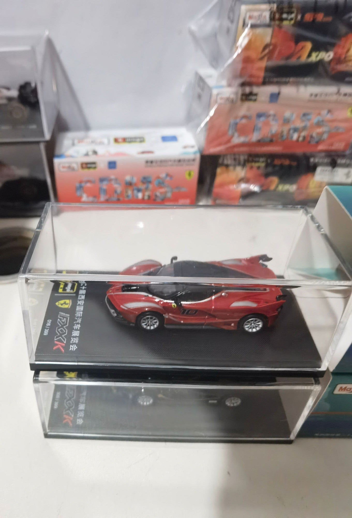 Novidade em Estoque Bburago 1:64 Ferrari Fxx K 44 Simulação Liga Miniatura Modelo de Carro Esportivo Die-Cast Coleção Personalizada Brinquedos Presentes