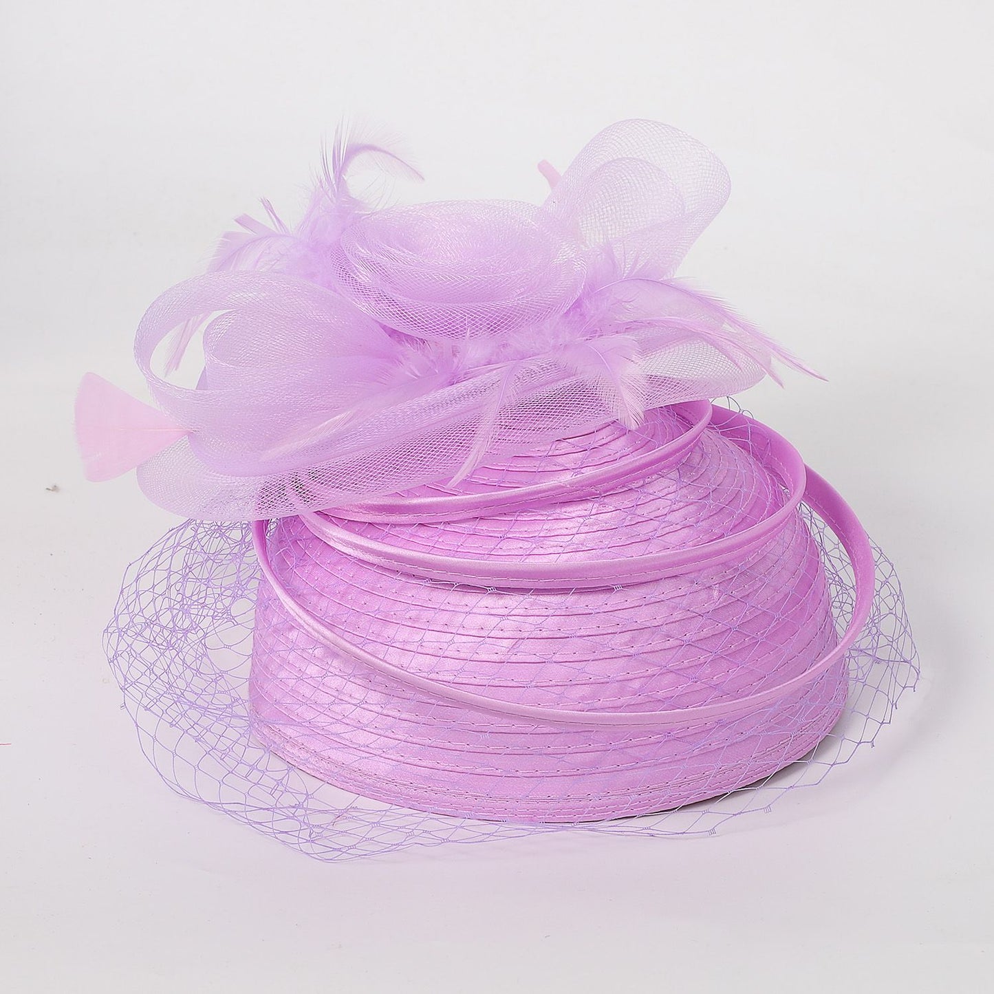 FS Casamento Igreja Chapéus Vermelhos Fascinadores Para Mulheres Com Véu de Pena Festa Coquetel Adorno de Cabeça 2025 Senhora Elegante Chapéu Kentucky Derby