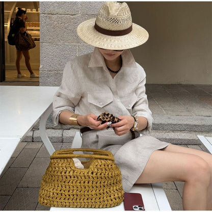 Elegant Luxury Woven Clutch Bag Large Capacity Simple Texture Women Handbag Straw Beach Bag Wallet Seaside Vacation