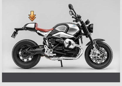 1:12 Escala R Nine T HP4 Modelo de Moto Carro de Brinquedo Liga Fundida Luz Música Amortecimento Modelos Miniatura de Motor Ornamento Presente