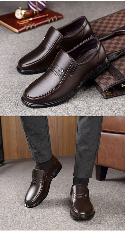 Sapatos Formais Masculinos de Couro Luxuosos Marca 2025 Mocassins Masculinos Sapatos de Vestir Respiráveis Slip on Sapatos de Condução Pretos Tamanhos Grandes 37-46