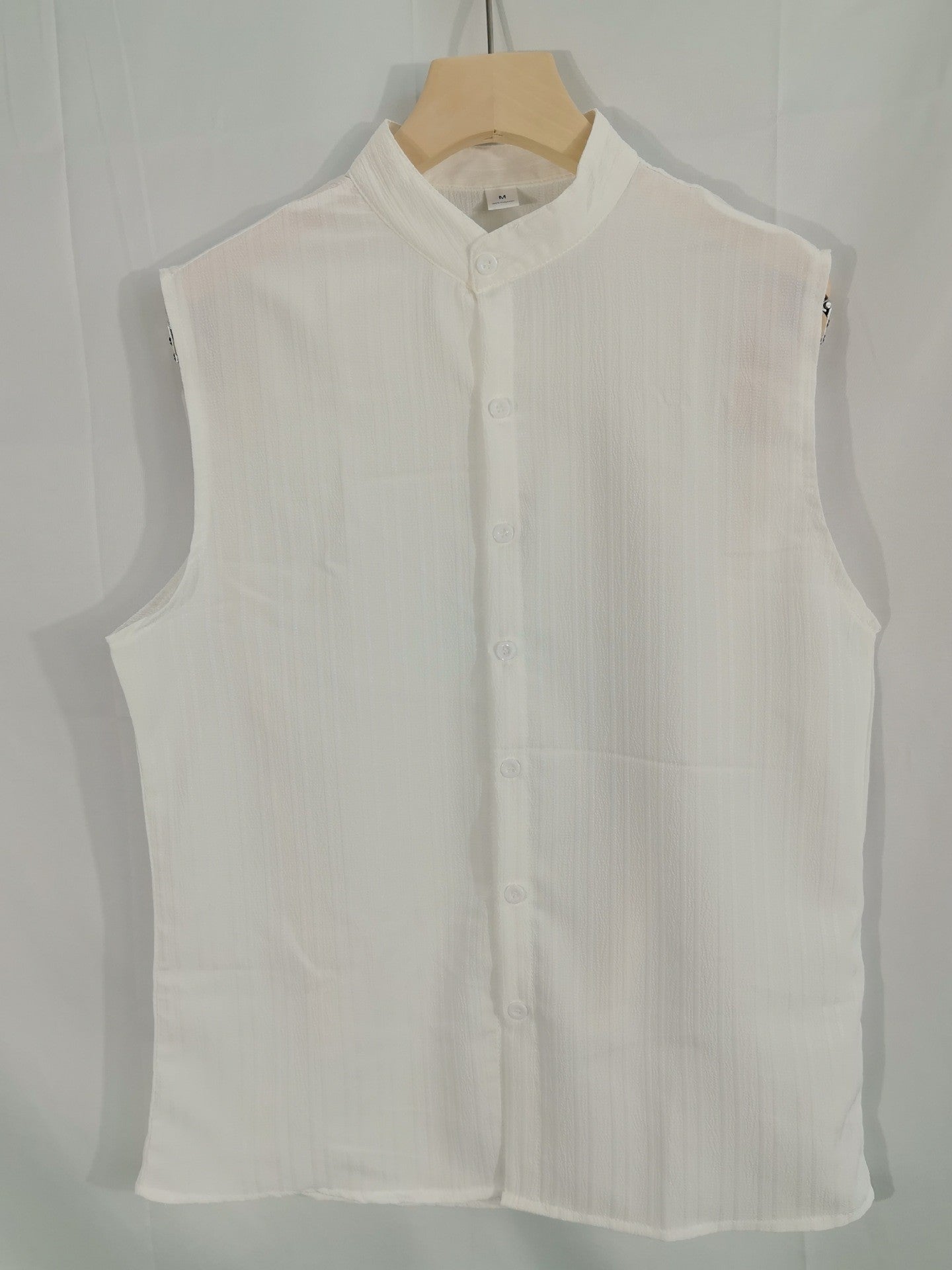 2025 New Summer Casual Fashion Henley Neck Sleeveless Shirt for European Men - Casual Beach Shirt for Leisure Use