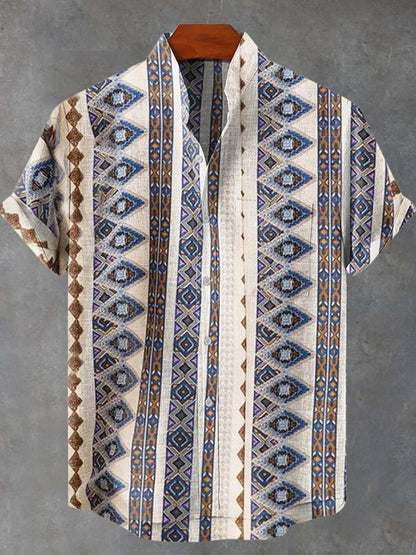 The new men's simple linen short-sleeved shirt has a comfortable and high-quality fabric, with stylish design and fashionable bu