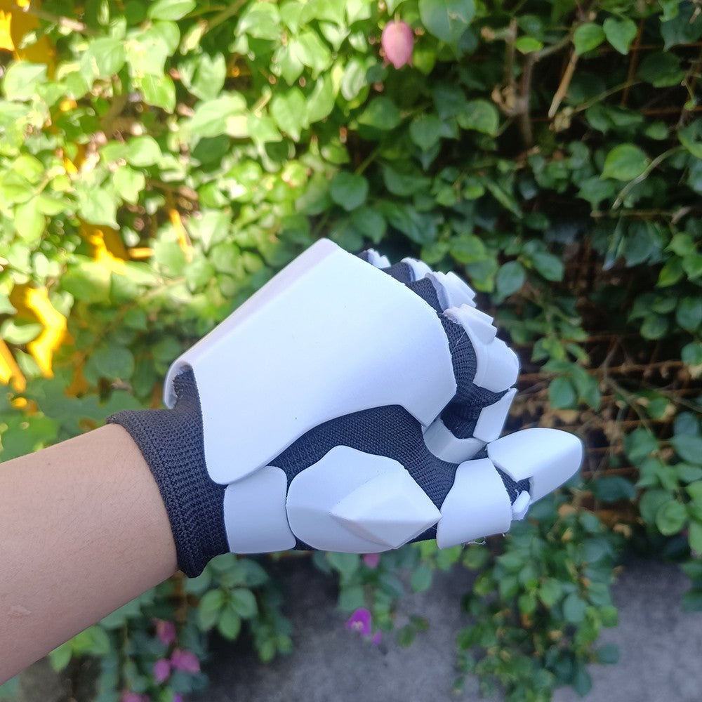 Mechanical gloves, made from 3D-printed PETG material, are flexible and have a highly mechanical look. Suitable for cosplay.